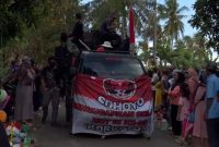 Karnaval HUT RI di Masalembu Jadi Panggung Kritik Sosial: “Tikus Koruptor” Curi Perhatian
