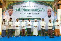 Bupati Sumenep Bersama Ketua Takmir Masjid Jamik Sumenep Husien Sastranegara dan Forkopimda Sumenep di Peringatan Maulid Nabi Muhammad SAW