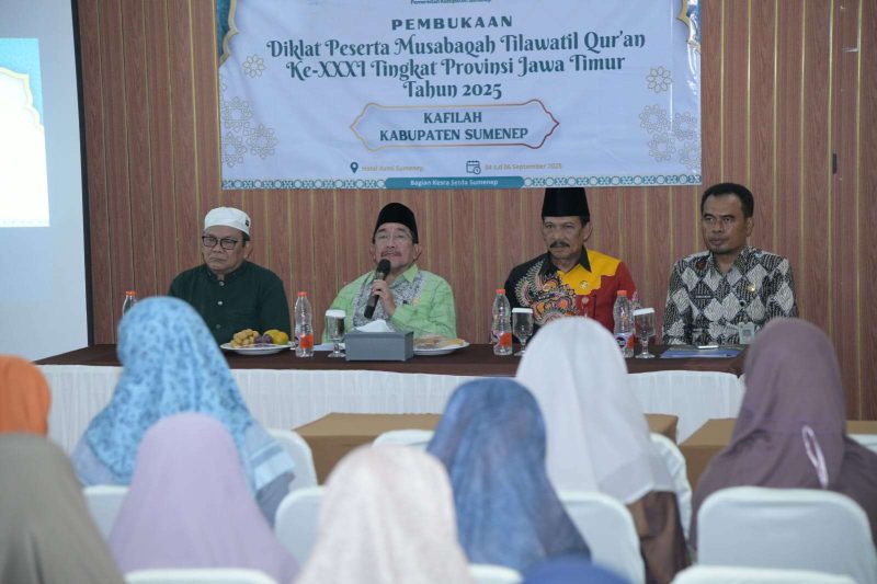 Wabup Sumenep Didampingi Asisten I Setdakab Sumenep dan Kabag Kesra Kamiludin di Acara Diklat MTQ KE-XXXI Kontingen Sumenep di Hotel Azmi, Kamis (04/09/2025
