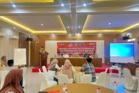 Kepala DPMD Kabupaten Sumenep Anwar Syahroni Yusuf Saat Membuka Bimtek Peningkatan Kelembagaan dan Pengembangan BUM Desa di Kabupaten di Hotel Azmi