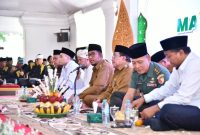 Bupati Sumenep Dr. H. Achmad Fauzi Wongsojudo Bersama Jajaran Forkopimda di Acara Peringatan Maulid Nabi Muhammad SAW 1447 H. di Pendopo Agung Keraton Sumenep, Senin (15/09/2025) 