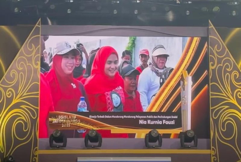 Mbak Nia Singkirkan Ribuan Legislator, Raih Legislatif Jatim Award 2025