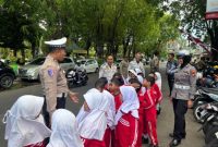 Satlantas Polres Sumenep Turun ke Jalan, Sapa Warga di Taman Adipura