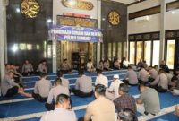 Wakapolres Sumenep Ajak Personel Mantapkan Iman Lewat Binrohtal, Sentuhan Religius di Tengah Tugas Berat Polisi
