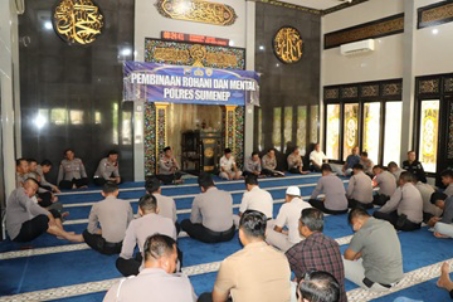 Wakapolres Sumenep Ajak Personel Mantapkan Iman Lewat Binrohtal, Sentuhan Religius di Tengah Tugas Berat Polisi