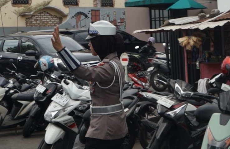 Polwan Polres Sumenep Yang PAM Sholat Jum'at (19/09/2025)
