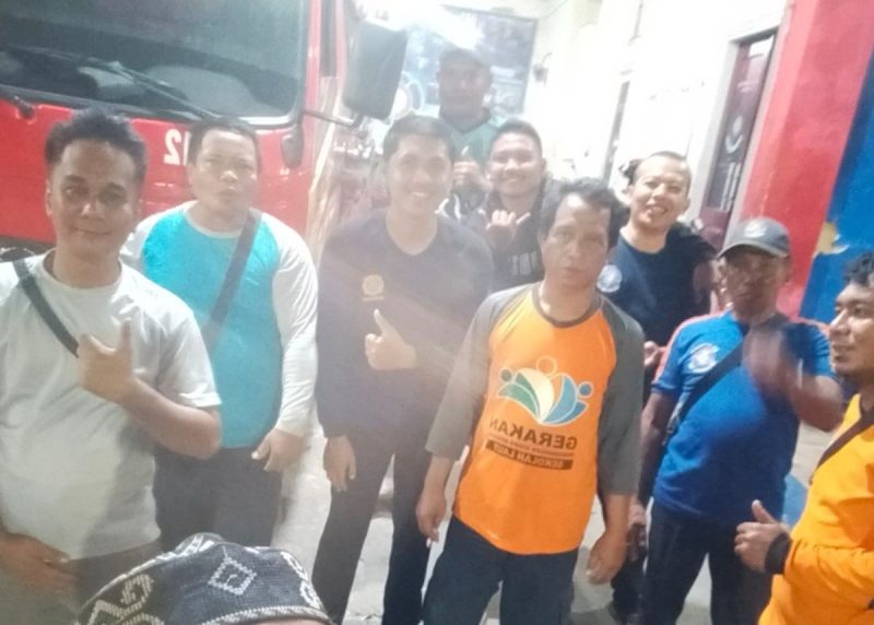 Tim Unit Reaksi Cepat Damkar Sumenep Usai Evakuasi 