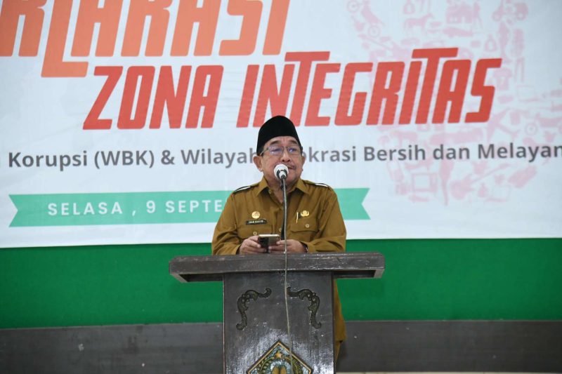 Wabup Sumenep KH. Imam Hasyim Saat Memberikan Sambutan Diacara Deklarasi Zona Integritas di Kemenag Sumenep, Selasa (09/09/2025) 