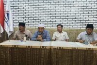 H. Udik Usai Terpilih Sebagai Ketua Umum di Musyawarah Lokal (Muslok) Persatuan Penggemar Merpati Balap dan Sprint Indonesia (PPMBSI) Kabupaten Sumenep 