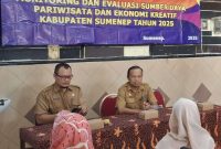 Kabid Parawisata Disbudporapar Kabupaten Sumenep Andri Zulkarnain (Kanan)