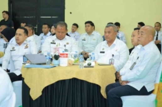 Kepala Rumah Tahanan (Rutan) Kelas IIB Sumenep, Heri Sutriadi, mengikuti kegiatan penguatan tugas dan fungsi pemasyarakatan yang dipimpin langsung Wakil Menteri Imigrasi dan Pemasyarakatan (Wamenimipas), Silmy Karim, di Lapas Kelas I Surabaya, Jumat (3/10/2025).