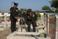 Suasana Dandim 0827/Sumenep Gelar Ziarah HUT TNI ke-80, Dandim: Semangat Pahlawan Harus Hidup di Hati Kita