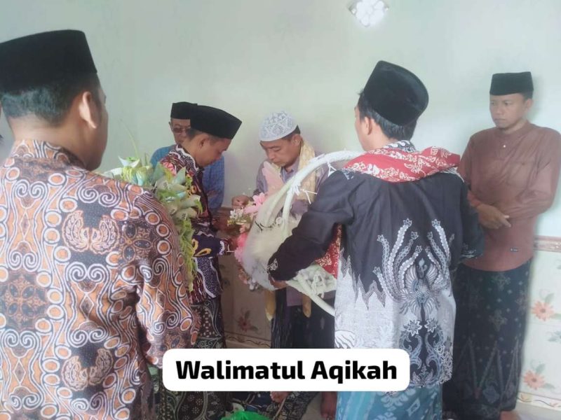 Aqiqah Penuh Haru di Batuputih, Tausiyah KH. Ali Rifqi Abdullah hingga Doa Sang Kakek Jurnalis untuk Shifti Alika