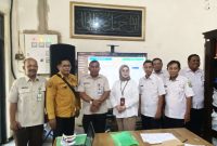 Foto Bersama Bidang P3EPD Bapenda Sumenep Bersama UPT PPD Jatim Usai Gelar Rapat Bersama 