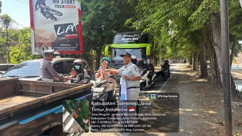 Dikmas Lantas Satlantas Polres Sumenep: Polantas Menyapa Masyarakat, Menumbuhkan Empati dan Disiplin di Jalan