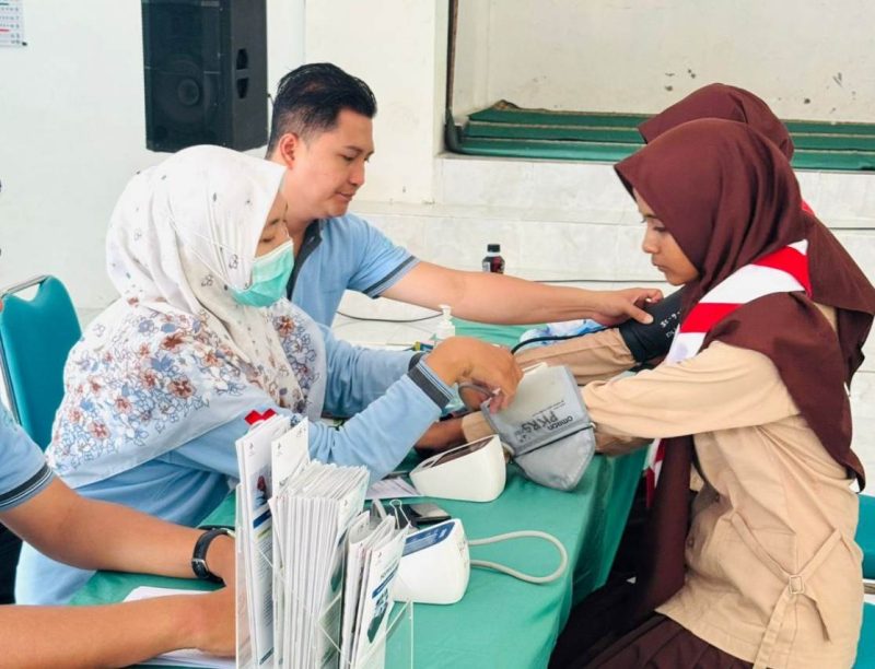 Sinergi Pesantren dan Rumah Sakit: Ponpes Nasyrul Ulum Gandeng RSI Garam Kalianget Gelar Baksos Kesehatan