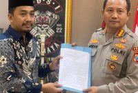 Anggota DPRD Kabupaten Sumenep, Ahmad Juhairi, S.IP., M.Phil Saat Menyampaikan Surat Permohonan Pos Polair ke Polda Jatim 