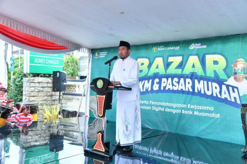 Bupati Fauzi saat membuka Bazar UMKM digelar BPRS Bhakti Sumekar Sumenep