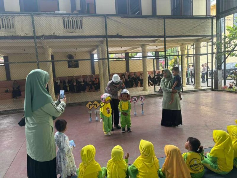 Satlantas Polres Sumenep Tanamkan Kesadaran Berlalu Lintas Sejak Dini Lewat Program Polisi Sahabat Anak
