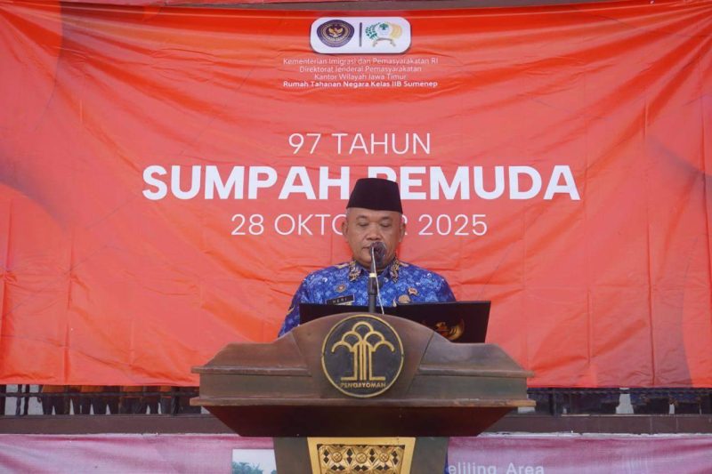 Kepala Rutan Kelas IIB Sumenep Heri Sutriadi Saat Memberikan Kata Sambutan di Apel Upacara Peringatan Hari Sumpah Pemuda Tahun 2025, Selasa (28/10/2025)