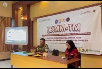 Pasi OPS Kodim 0827/Sumenep Kapten CZI Acep Kusnadi Saat Memberikan Materi di Fakultas Hukum UNIJA Madura, Sabtu (01/11/2025)
