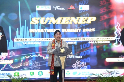 Wakil Bupati Sumenep, KH. Imam Hasyim Saat Memberikan Sambutan Di Sumenep Investments Summit 2025 di Pendopo Agung Keraton Sumenep, Senin (10/11/2025) 
