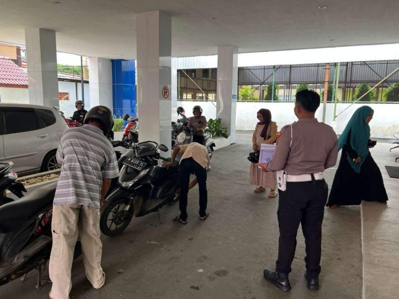 Unit Regident Satlantas Polres Sumenep Tegaskan Pentingnya Cek Fisik Kendaraan dalam Mutasi Masuk