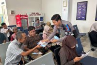 Satlantas Polres Sumenep Gencarkan Edukasi Keselamatan, Ribuan Brosur Ops Zebra 2025 Dibagikan di Satpas
