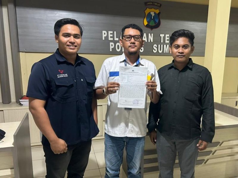 Achrizal Melapor Ke Polres Sumenep dengan didampingi tim hukum dari FR Law Firm, Selasa (25/11/2025)