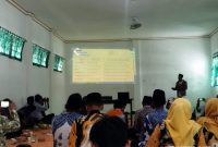 KOMITMEN BERSAMA: GURU MI LENTENG PERDALAM KURIKULUM LEWAT PELATIHAN MANDIRI