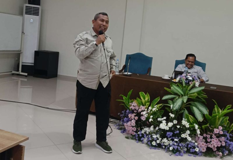 Kepala UPT PPD Sumenep Samtiono SH, MH saat Memaparkan Inovasi dan Terobosan Baru dalam Meningkatnya Penerimaan Pajak PKB, BBNKB serta LBMB di Acara Capasity Building 2025 di Kota Batu Malang