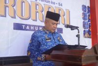 Kepala Rutan Heri Sutriadi Saat Pimpin Upacara Hari Korpri ke-50 di lingkungan Rutan Sumenep, Senin (01/11/2025)
