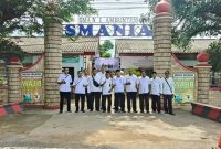Guru SMAN 1 Sumenep Antar Kepala Sekolah ke Dinas Baru, Suasana Haru Iringi Keberangkatan Drs. Rafiudin M.Pd, Rabu (03/12/2025)