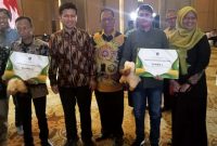 Wakil Gubernur Jawa Timur adalah Emil Elestianto Dardak Bersama Kepala DKPP Sumenep Chainur Rasyid di Acara Gema Inovasi Pengembangan Tembakau 2025