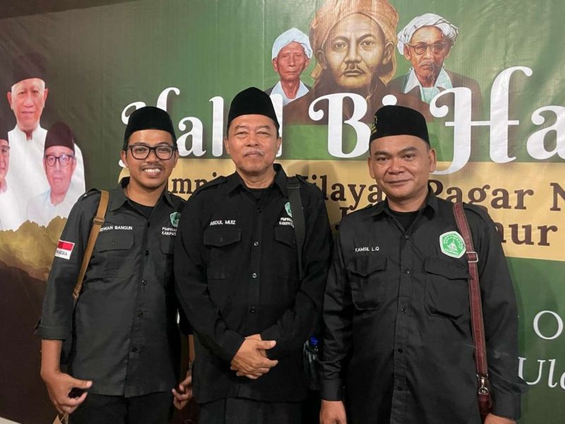 KH. Muiz Ali Wafa (Tengah) Dinilai Berpeluang Kuat Masuk Struktur Tanfidziyah PCNU Sumenep