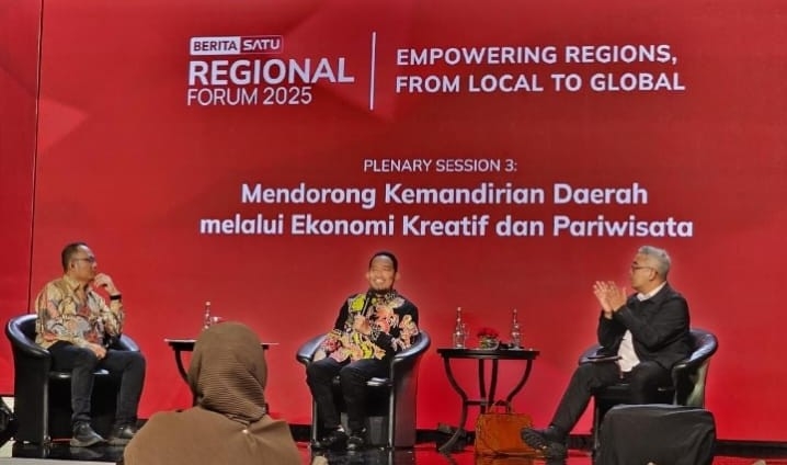 Bupati Sumenep, Dr. H. Achmad Fauzi Wongsojudo, S.H., M.H., Panggung dialog publik yang digelar Berita Satu di Jakarta, Rabu (10/12/2025)