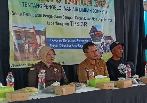 (Foto Tengah) Kepala Bidang Air Minum dan PLP Dinas PUTR Sumenep, Deddi Falahuddin,
