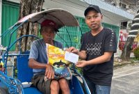 Sisir Sudut Kota, PT Bawang Mas Group Berbagi untuk Abang Becak dan Lansia di Sumenep