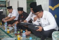 Kepala Rutan Sumenep, Aditya Wahyu Rahmadani saat Makan Santai Cadong Usai Peringatan Isra Miraj Rutan Sumenep, Rabu (21/01/2025)