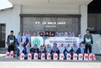 Belajar Langsung dari Industri, SMK Nasyrul Ulum Gelar KKI ke PT QL Hasil Laut Lamongan