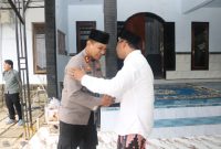 Kapolres Sumenep AKBP Anang Hardiyanto SIK Saat Mengunjungi Ketua PCNU KH. Widadi Rahim, Selasa (27/01/2026) 