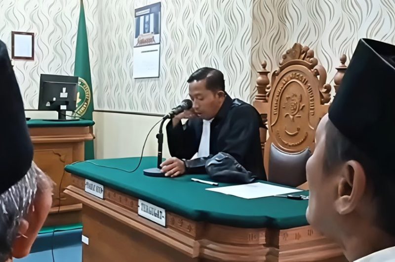 Kuasa Hukum Marlap Sucipto Minta Hakim Lepaskan Empat Terdakwa Kasus ODGJ Sapudi
Sumenep