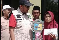 Bupati Sumenep Serahkan Rumah Layak Huni Secara Simbolis kepada Ibu Rukmini, Senin (19/01/2026)