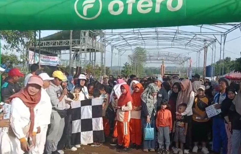 Kadisbudparopar Sumenep Faruk Hanafi Saat Melepas JJS Wisata Tani Rindu Ganding 2026, Minggu (25/01/2026)
