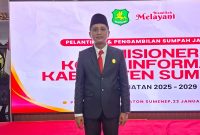 Komisioner KI Kabupaten Sumenep, Ahmad Ainol Harri Usai dilantik oleh Bupati Sumenep di Pendopo Agung Keraton Sumenep 