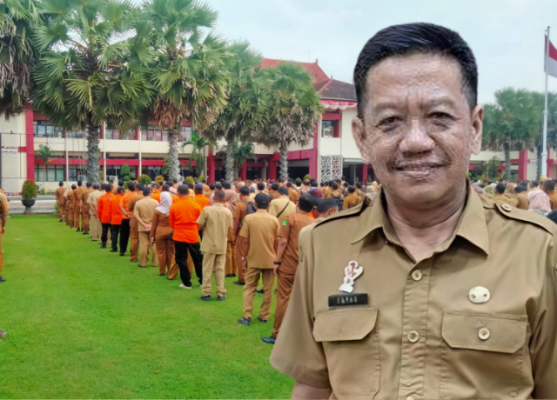 Kepala Dinas Perumahan Rakyat, Kawasan Permukiman, dan Perhubungan (Disperkimhub) Kabupaten Sumenep, Drs. Yayak Nurwahyudi, M.Si,
