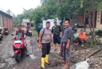 Kapolsek Pimpin Kerja Bakti di Desa Sokaan, Pastikan Pemulihan Pascabanjir Berjalan Cepat