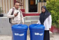 Dua Tong Sampah dari BPRS Bhakti Sumekar, SDN Pakandangan Sangrah Tanamkan Cinta Lingkungan Sejak Dini