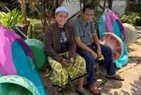 Ketua DPC Asosiasi Wisata Olahraga dan Minat Khusus Indonesia (ISSITA) Kabupaten Sumenep, Dr. Naghfir, S.H.I., S.H., M.Kn, Bersama Owner Wisata Tectona Sumenep 