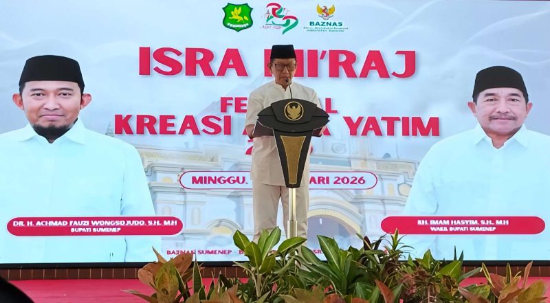 Pj Sekretaris Daerah Kabupaten Sumenep, R. Syahwan Efendi di Acara Peringatan Isra Miraj Di Pendopo Agung Keraton Sumenep, Minggu (15/02/2026)